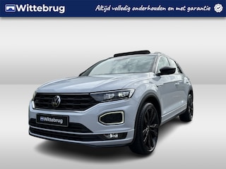 Volkswagen T-Roc 1.5 TSI R-Line Business+ / 19"LMV / CAMERA / NAVI / APP.Connect / PANODAK