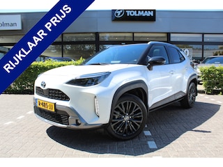 Toyota Yaris Cross 1.5 Hybrid Adventure Bi-Tone | Rijklaar | Panoramadak | Trekhaak | Head Up | Blind Spot | Apple/Android | Navi | Stoel-/stuurverw. | JBL | LED