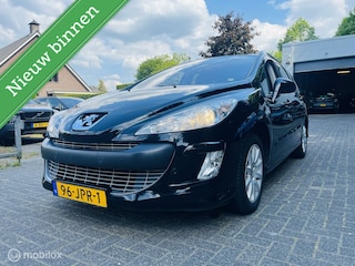 Peugeot 308 SW 1.6 VTi XS Leder / LM / Climate / Panodak / Navi / Trekhaak