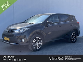 Toyota RAV4 2.0 Style Top 5 editie 4WD / Trekhaak (Trekgewicht 2.000kg) / Achteruitrijcamera / Climate- en Cruise Control / Keyless Entry & Start / Elektrische Achterklep / Navigatie / Bluetooth / Radio