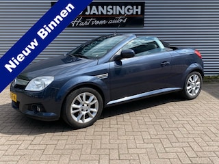 Opel Tigra TwinTop 1.8-16V Enjoy | Stoelverwarming | Leer | Windscherm | Centrale Deurvergrendeling | Leuke Auto! APK tot 28-04-2026!