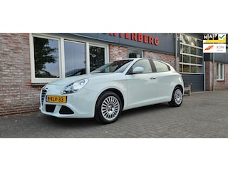 Alfa Romeo Giulietta 1.4 T Progression Airco! Cruise Control! Nette Auto! NAP! 6-Versnellingen!