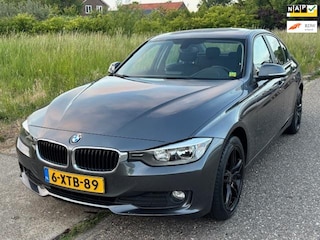 BMW 316i Business Line ECC Audio/Navi Electric pakket LMV 17" PDC ASR Cruisecontrol Colorpakket ABS Dealeronderhoud Nw Apk