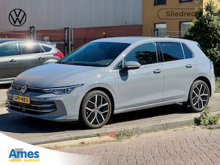 Volkswagen Golf 1.5 eHybrid 204pk DSG 50 Edition | Massagestoel | Matrix-LED | Dodehoeksensoren