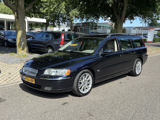 Volvo V70 2.0T 180pk Aut Summum Bluetooth BTW voordeel €650,-