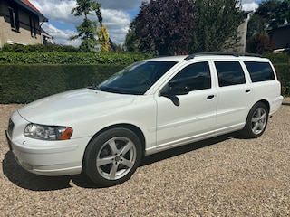 Volvo V70 2.4
