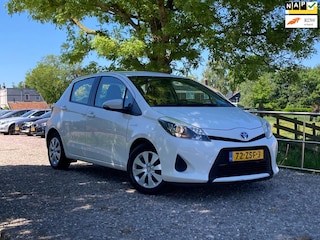 Toyota Yaris 1.5 Full Hybrid Aspiration | Cruise + Clima + Camera nu € 6.975,-!!!