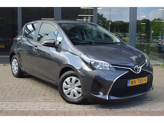 Toyota Yaris 1.0 VVT-i Aspiration | Achteruitrij Camera | Bluetooth Media | Elektrische ramen |