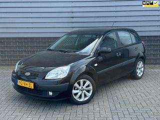 Kia Rio 1.4 Festival Carplay Camera CV Nap Elekramen