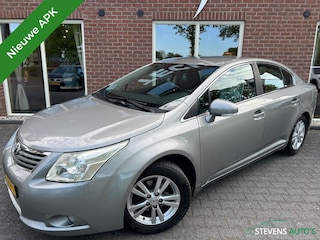 Toyota Avensis 1.6 VVTi Dynamic NIEUWE APK / RIJDT GOED / TREKHAAK / AIRCO / CR