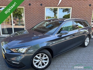 Seat Leon Sportstourer 1.5 TSI Style L.Ed. VIRTUAL COCKPIT / CAMERA / CARPLAY / ANDROID