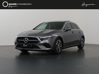 Mercedes-Benz A-klasse 180 Business Line |Elektrisch glazen panorama-dak| Getint glas | 2 zone clima | widescreen | Stoelverwarming