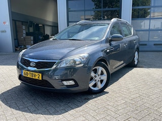 Kia Ceed Cee'd Sporty Wagon 1.4 CVVT Navigator Plus Pack INRUILKOOPJE! (Trekhaak, Camera, Etc)