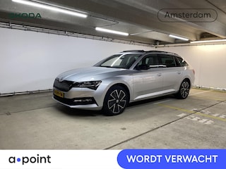 Skoda Superb Combi 1.4 TSI iV Sportline Business 218 pk Automaat (DSG) | Verlengde garantie | Navigatie | Panoramadak | Parkeersensoren | Achteruitrijcamera | Stoelverwarming v/a |