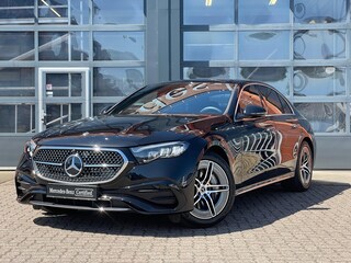 Mercedes-Benz E 300 e AMG Line | Smartphone integratie | Achteruitrijcamera | Dodehoekassisent | Distronic | Spoorassistent | Winterpakket | Trekhaak