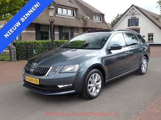 Skoda Octavia Combi 1.5TSI DSG PANODAK/CARPLAY/TREKHAAK/NAVI