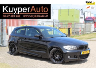 BMW 118i NAVI CLIMA BLUETOOTH PARKEERSENSOREN LM