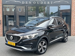 MG ZS EV Luxury 45 kWh PANO / APPLE CARPLAY / LEER