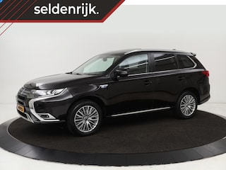 Mitsubishi Outlander 2.4 PHEV Intense+ | Schuifdak | Stoel & stuurverwarming | 360 camera | Trekhaak | Half leder | Carplay | Navigatie | Climate control