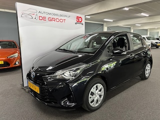 Toyota Yaris 1.5 Hybrid Active / NL-auto, Cruise control, Navi, Airco, Trekhaak