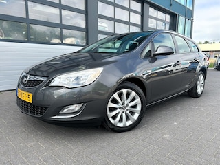 Opel Astra 1.4 Turbo 140pk Sports Tourer, Trekhaak, Cruise