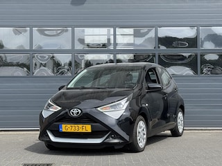 Toyota Aygo 1.0 VVT-I X-PLAY LIMITED I APPLE CARPLAY I ACHTERUITRIJCAMERA I 5-DEURS I AIRCONDITIONING