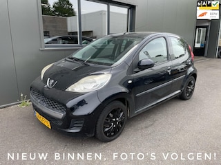 Peugeot 107 1.0-12V XS / Airco!