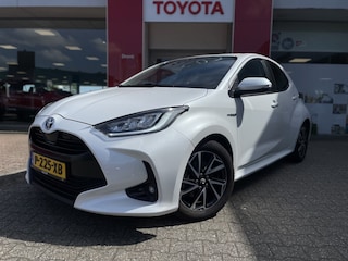 Toyota Yaris 1.5 Hybrid Dynamic Limited | Stoelverwarming | Apple CarPlay And