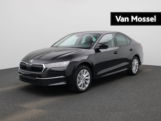 Skoda Octavia 1.5 TSI MHEV Business Edition 115 PK | AUTOMAAT | 17'' Lichtmetalen Velgen | Stoelverwarming | Navigatie | Cruise Control | Climate Control | Elektrische Achterklep | Advance Pakket | Lodge interieur | €3500 herwaardering! | Direct leverbaar!