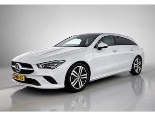 Mercedes-Benz CLA Shooting Brake 200 Business Luxury(NL-auto, 1e Eig, Dealer OnderH, Panorama, SfeerV, Trekhaak, Etc)
