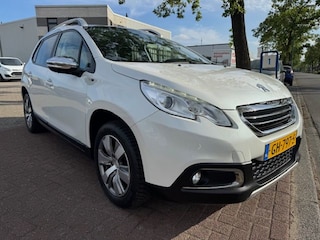 Peugeot 2008 1.2 PureTech Style Automaat 130.000km Airco,Navigatie,Panoramadak