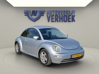 Volkswagen Beetle 1.6 Highline Airco - Cruise Control - NL Auto - Lage kmstand!
