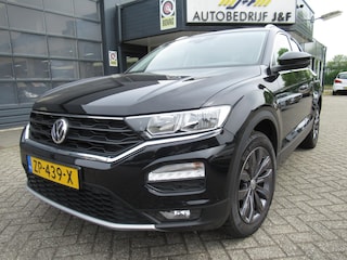 Volkswagen T-Roc 1.0 TSI Style / NAV / PDC 2x / Lane Assist / Bleutooth