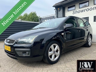 Ford Focus Wagon 1.6-16V Ambiente Airco, trekhaak