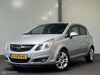 Opel Corsa 1.4-16V Cosmo 5-drs [ VOLAUTOMAAT ]