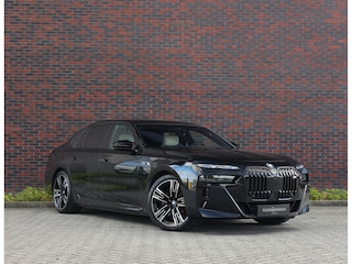 BMW M760e xDrive *SkyLounge*Executive*Bow&Wil*