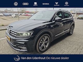 Volkswagen Tiguan 1.5 TSI ACT Highline Business R | Panoramadak | Trekhaak |