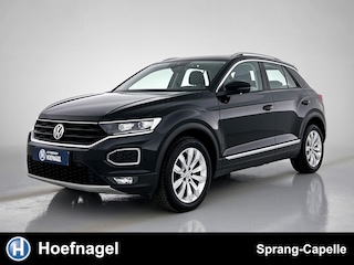 Volkswagen T-Roc 1.5 TSI Sport | Trekhaak | ACC | Stoel-/Stuuverwarming |