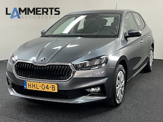 Skoda Fabia 1.0 MPI Essence 28 december 2023! Cruise Contr. / Airco / Parkeersensoren achter / LED, LED