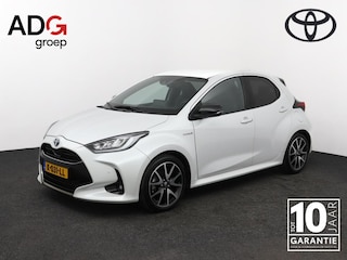 Toyota Yaris 1.5 Hybrid Executive | Head up display | Parkeersensoren | Trekhaak | Leder / Stof bekleding |