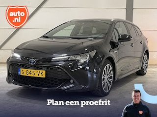 Toyota Corolla Touring Sports 1.8 Hybrid Dynamic | Trekhaak | Camera | Carplay | Stoelverwarming | Keyless | Digital Cockpit | 17"LM velgen |