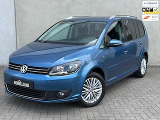 Volkswagen Touran 1.2 TSI Highline 7P Carplay Cruise Climate