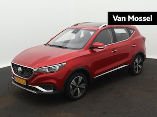 MG ZS EV Luxury 45 kWh | Leder | Navi | Panoramadak | Camera | Apple CarPlay | Afn. Trekhaak |