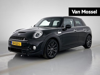 Mini Mini 2.0 Chili WORDT VERWACHT | PANORAMADAK | HEAD-UP DISPLAY | HARMAN KARDON | STOELVEREWARMING | NAVIGATIE | PARKEERSENSOREN |