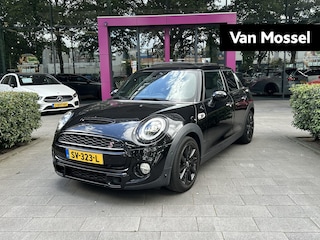 Mini Mini 2.0 Chili WORDT VERWACHT | PANORAMADAK | HEAD-UP DISPLAY | HARMAN KARDON | STOELVEREWARMING | NAVIGATIE | PARKEERSENSOREN |