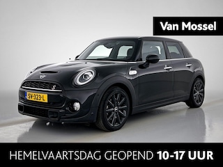 Mini Mini 2.0 Chili WORDT VERWACHT | PANORAMADAK | HEAD-UP DISPLAY | HARMAN KARDON | STOELVEREWARMING | NAVIGATIE | PARKEERSENSOREN |