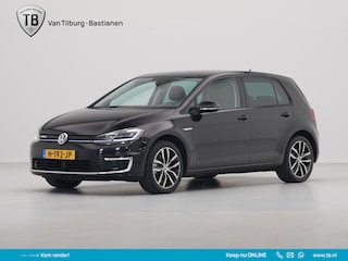 Volkswagen Golf 136pk E-DITION 17" lm Dynaudio Camera Digitaal Display Stoelverwarming