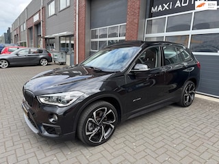 BMW X1 XDrive20i 192PK AUT High Executive LED Pano Navi HUD