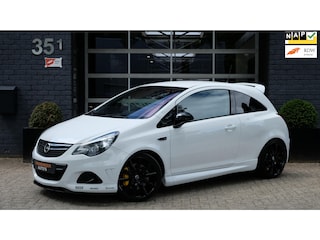 Opel Corsa 1.6-16V Turbo OPC Nürnburgring Edition 211PK