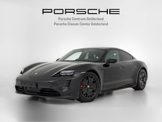 Porsche Taycan GTS